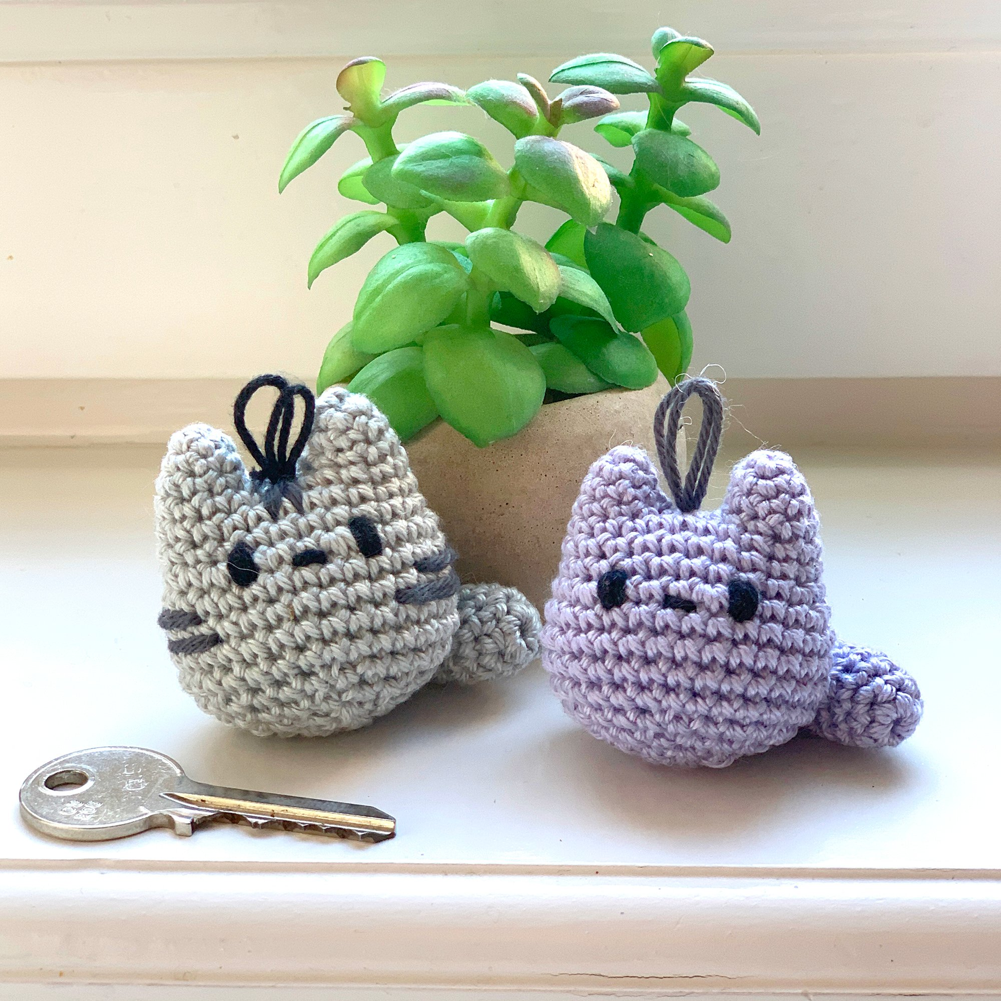 Finished crochet cat plush – beginner amigurumi pattern PDF